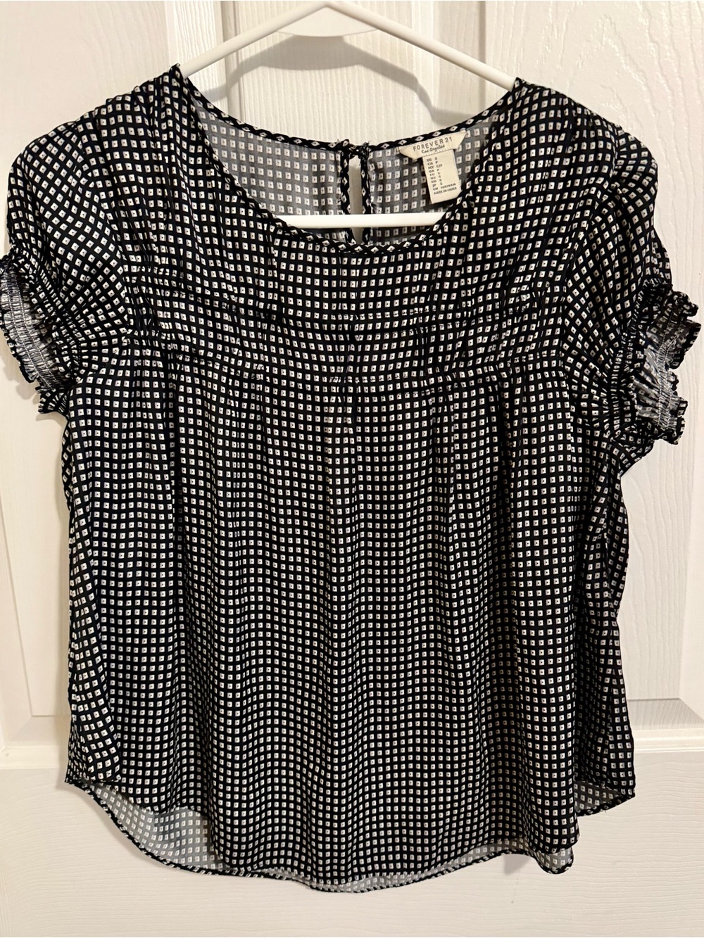 Forever 21 Black & White Square Print Short Sleeve Blouse